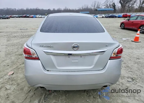 2015 Nissan Altima 2.5 z USA, uszkodzony, nr VIN 1N4AL3AP2FN890401